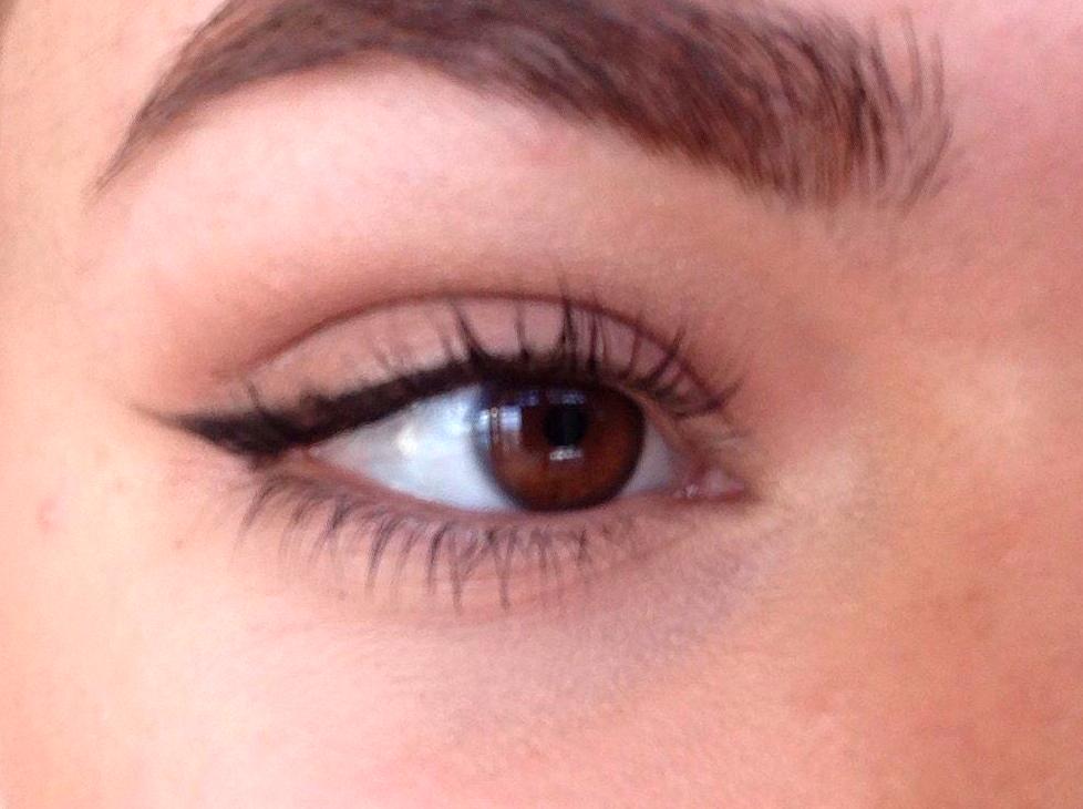 Tips for Choosing Effective Products for Effortless Natural Eyeliner